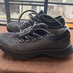 Women’s size allbirds